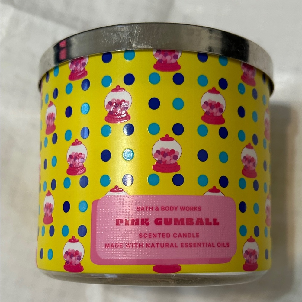 Bath & Body Works Pink Gumball Candle - Yellow and Pink